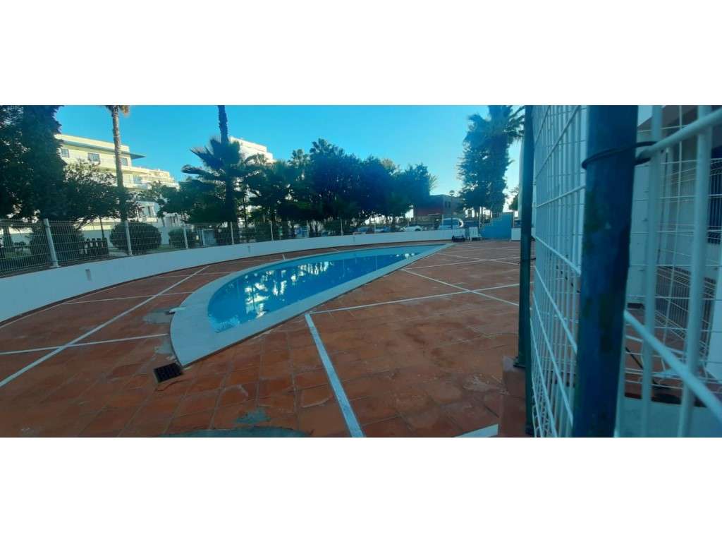 Apartamento T1 em condomínio com Piscina a 2 minutos da praia-24