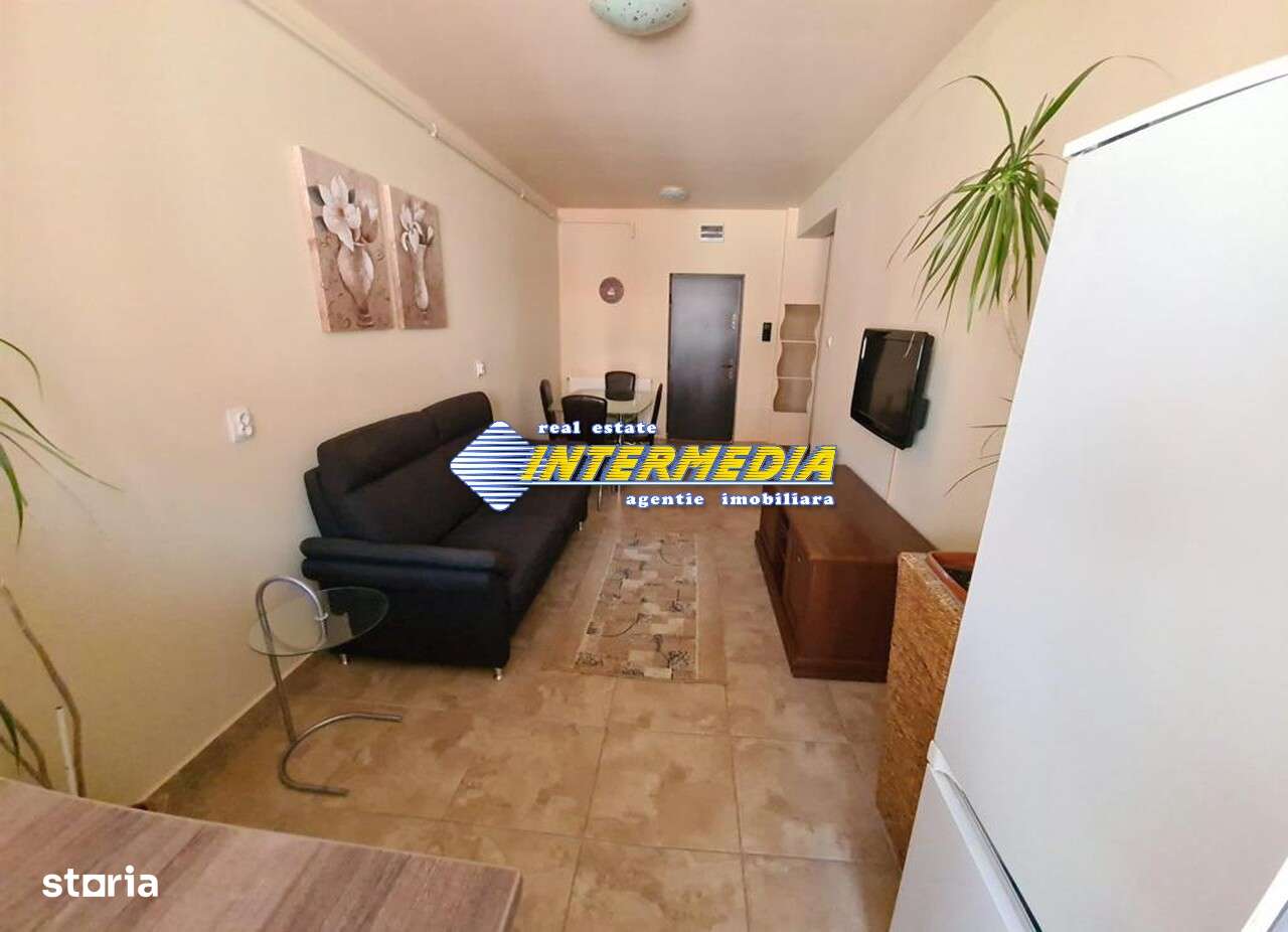 Apartament cu 2 dormitoare si Living de inchiriat in Centru Alba Iulia - Imagine principală: 3/10