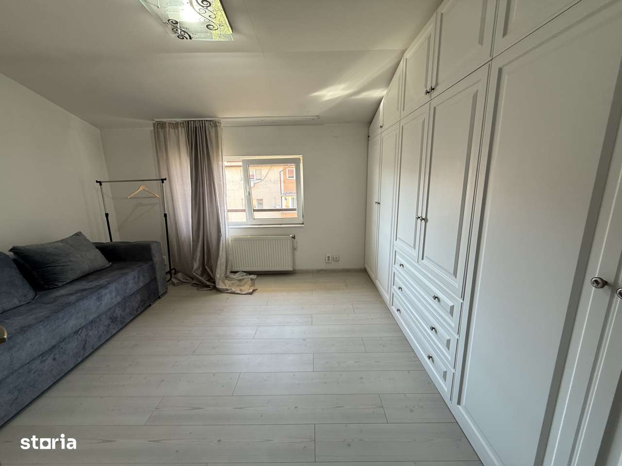 Apartament cu 3 camere, decomandat, 66 mp utili - Dambovita