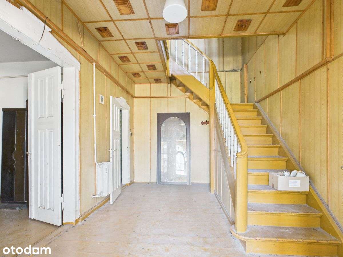 Gospodarstwo rolne z budynkami gospodarczymi-11