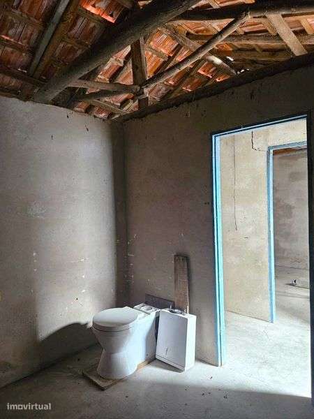 Casa com jardim a 9 minutos do mar – para renovar ao seu gosto! - Grande imagem: 5/12