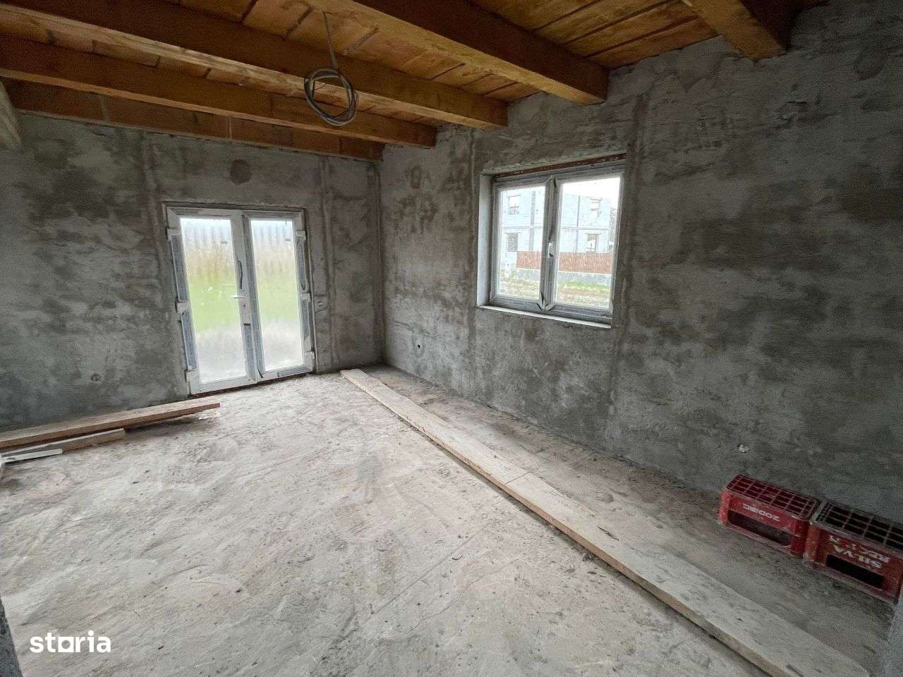 Casa in rosu P+M cu 9 ari de teren Paulesti - Imagine principală: 4/8