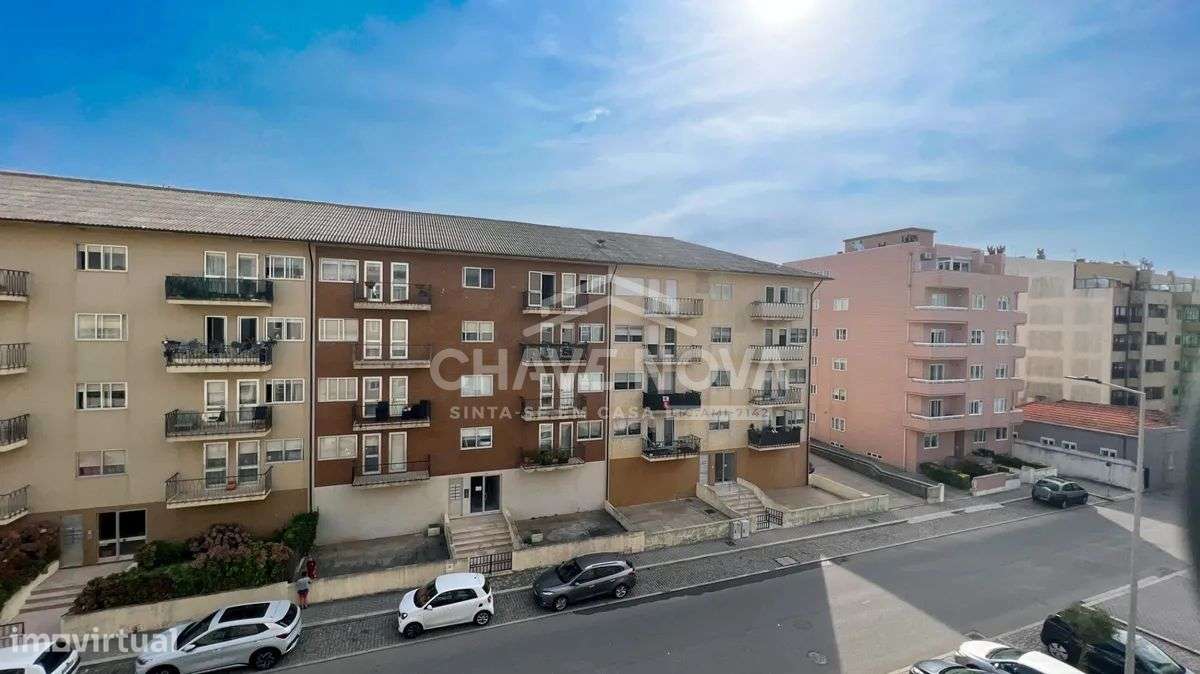 T2 novo com garagem e varanda em Gaia-33