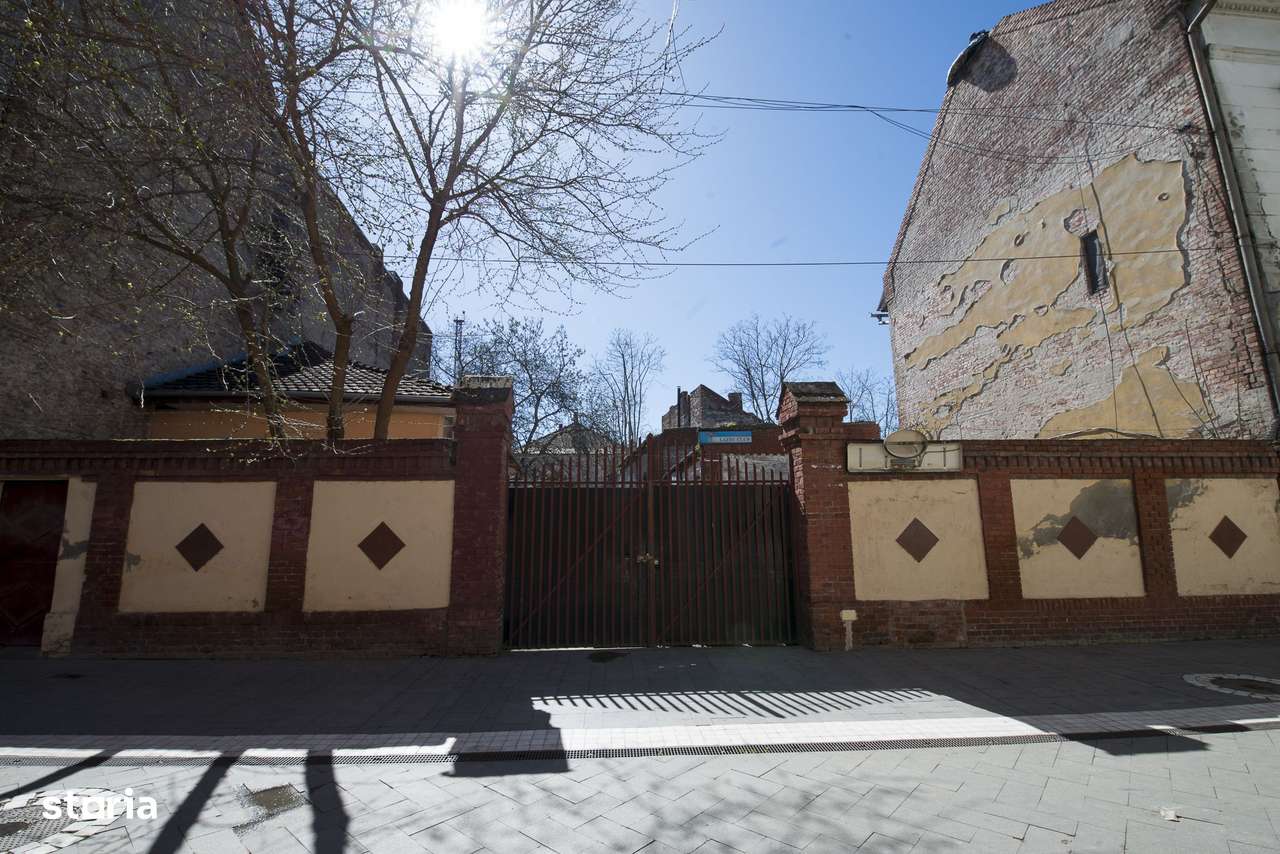 Teren ultracentral 1200mp și construcții - Imagine principală: 5/9