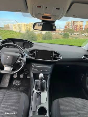 Peugeot 308 SW 1.5 BlueHDi Style - 23