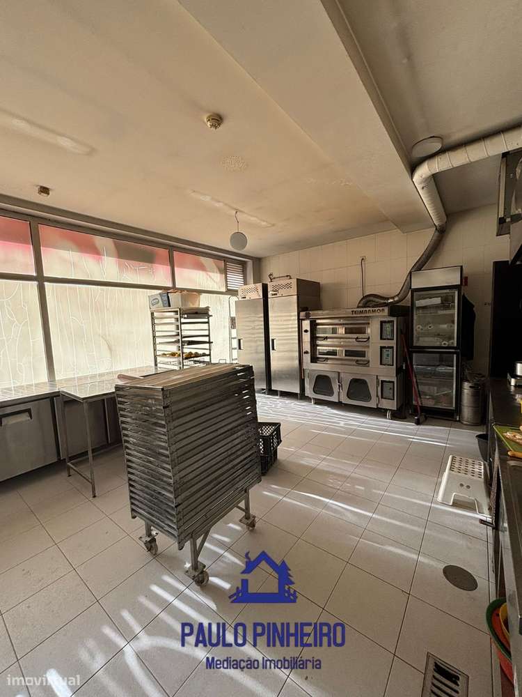 Trespasse de Confeitaria – Pão Quente | Rio Tinto-17