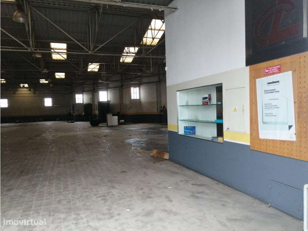 Armazém Paranhos Porto, a 600m da VCI. - Grande imagem: 5/29