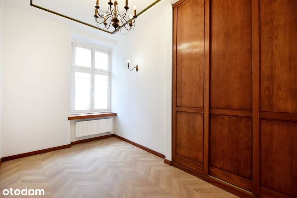Mieszkanie przy deptaku ul. Piotrkowskiej-4