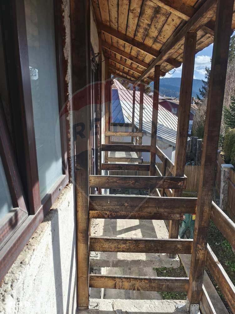 Casă / Vilă cu 5 camere de vânzare în zona Poiana Tapului-5