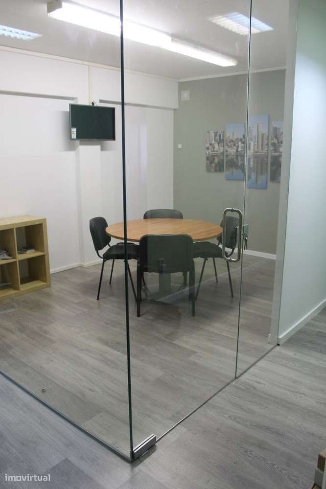 Escritórios particulares em espaço co-working - Grande imagem: 2/7