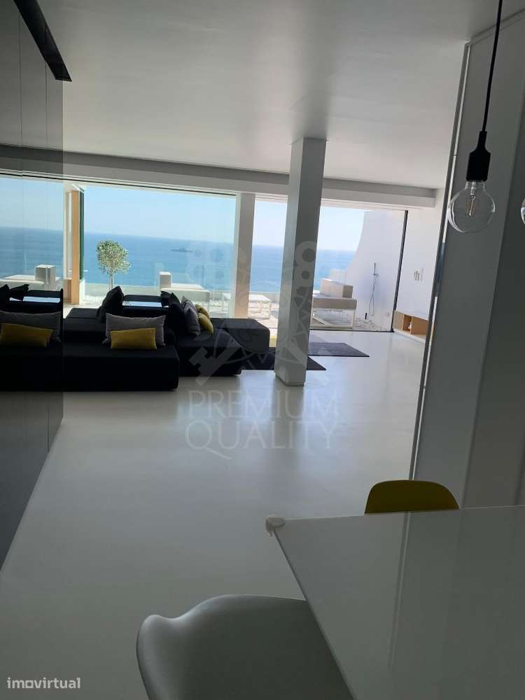 Apartamento T3 totalmente remodelado com terraço e vista mar em Sesimb-18