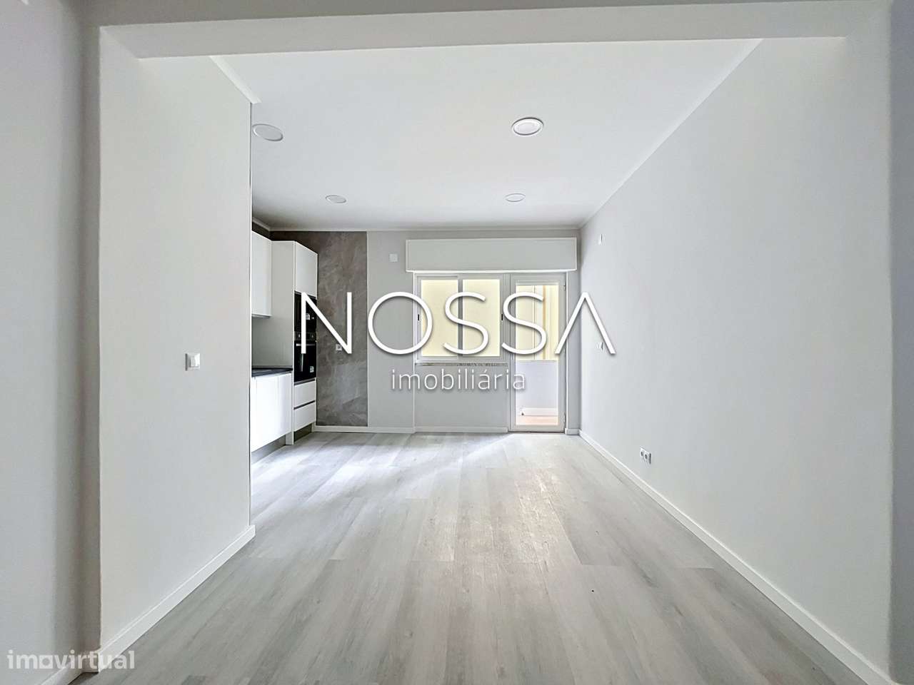 T1 Totalmente Remodelado | Amadora | Excelente Localização-8