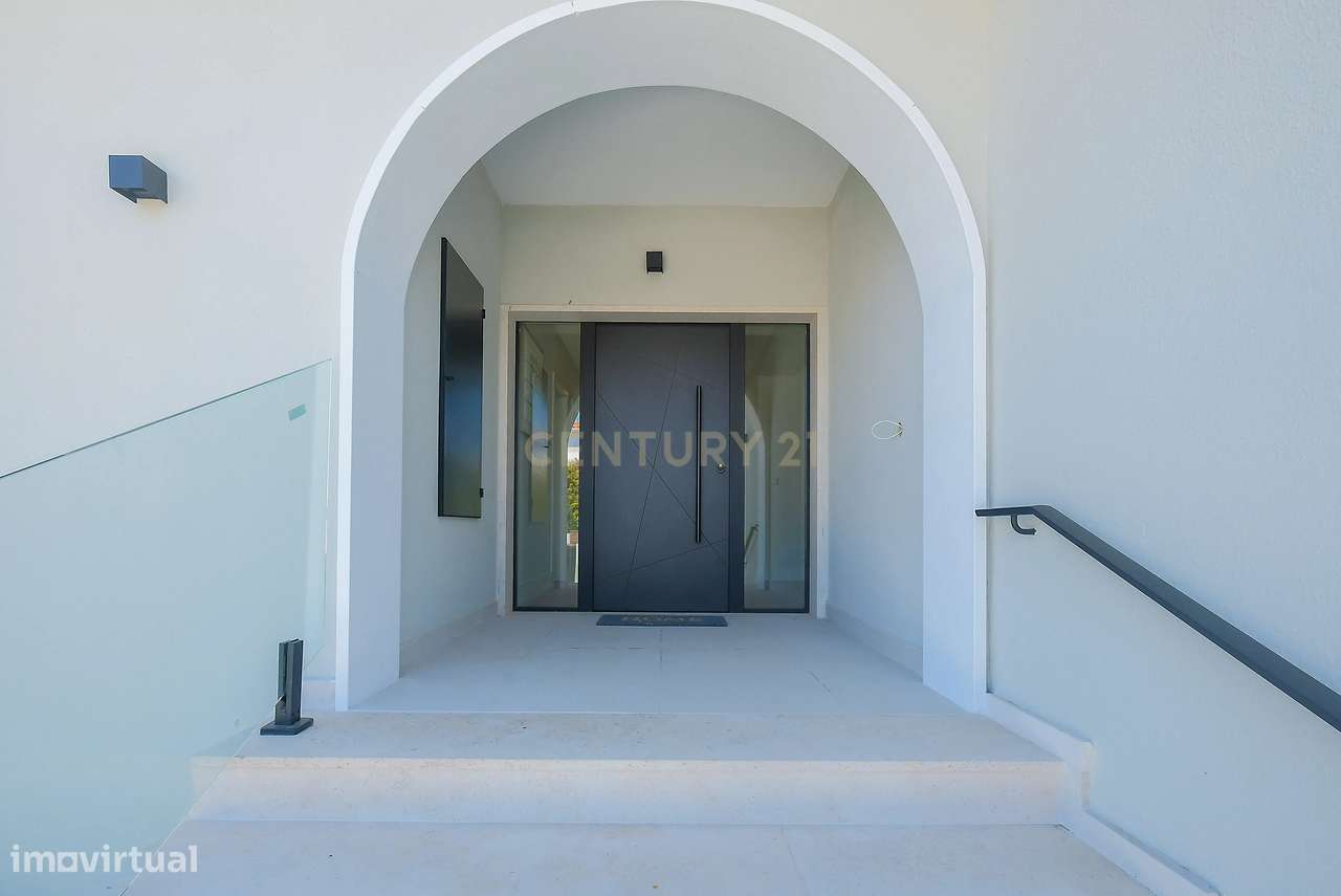 Moradia T5 com piscina, jardim, vista mar e Serra de Sintra | Murches,-4