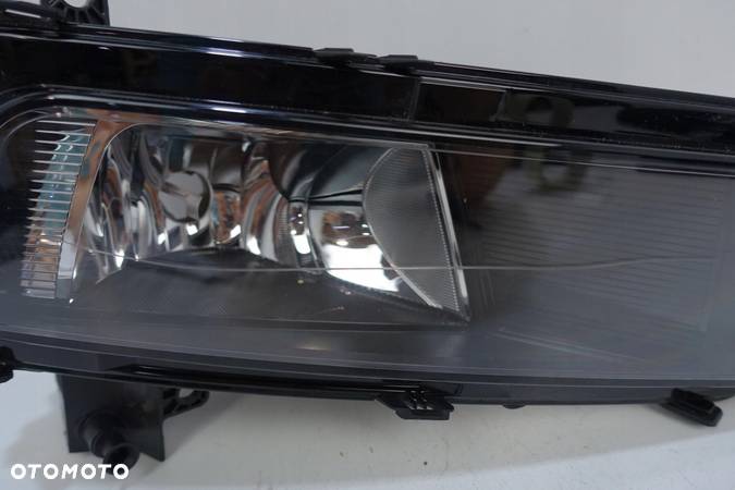 HALOGEN PRAWY PRZÓD VOLKSWAGEN TOURAN II 2015- 1046.002 - 2