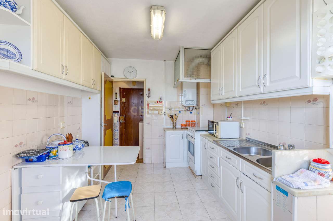 Apartamento T3 em União das Freguesias do Cacém e São Marcos - Grande imagem: 4/38