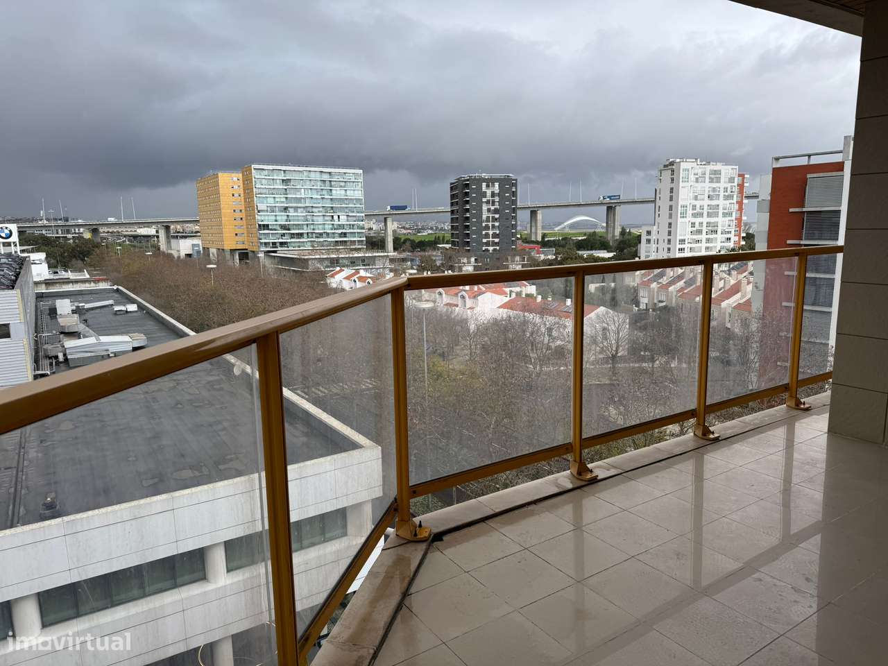 T3 na Alameda dos Oceanos - Grande imagem: 2/12