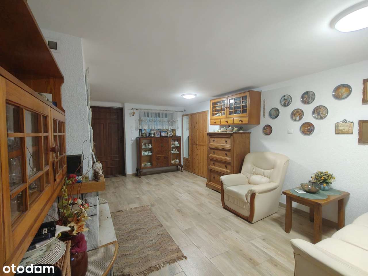 Całoroczny Dom nad Jeziorem (przekształcony na mieszkalny)-2