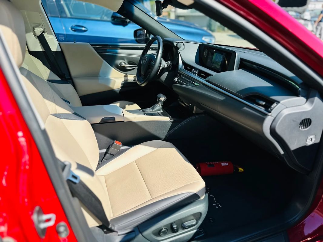Lexus Seria ES 300h Luxury Line - 37