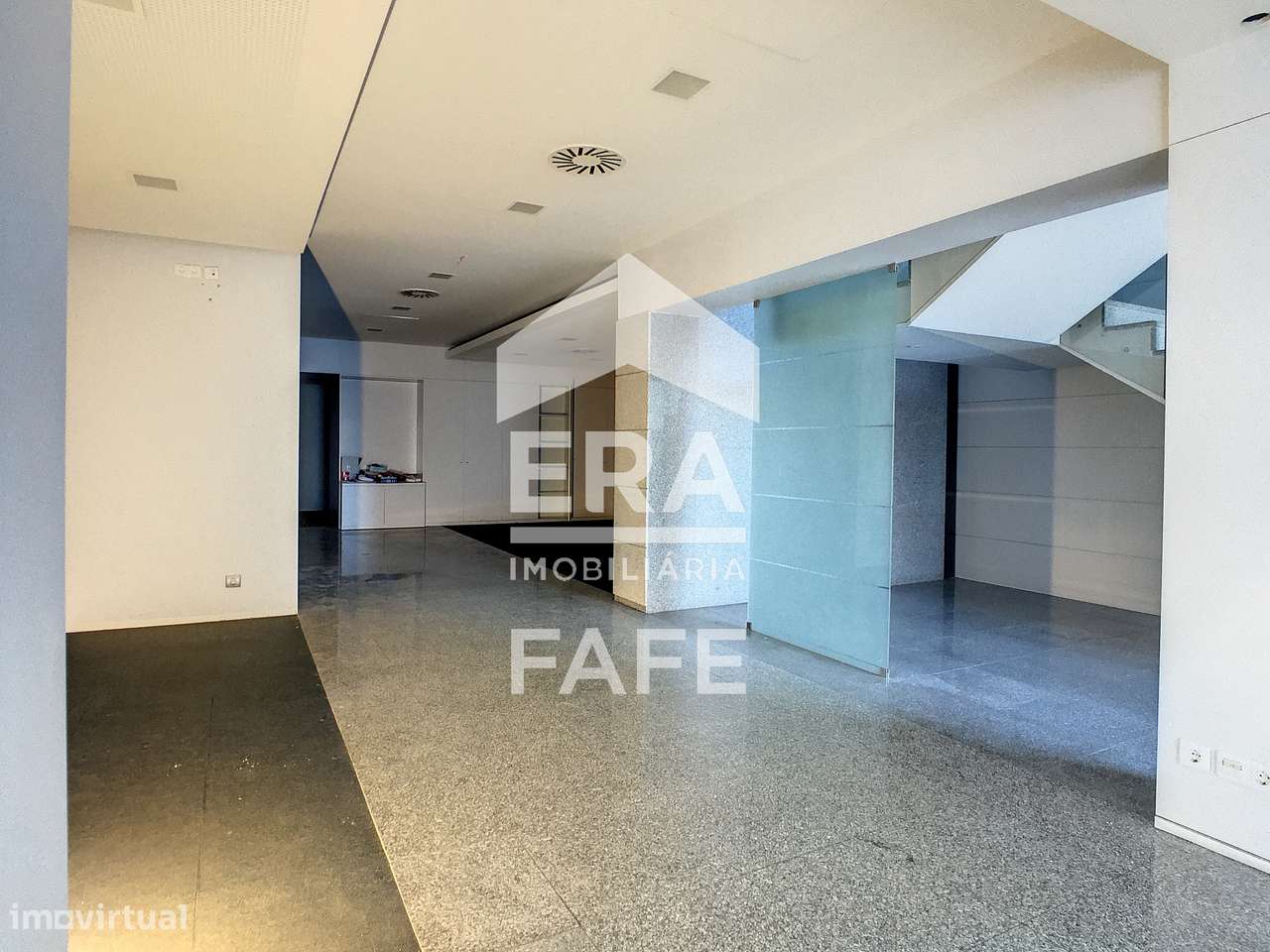 Edifício com 4 pisos no centro de Fafe - Grande imagem: 3/23