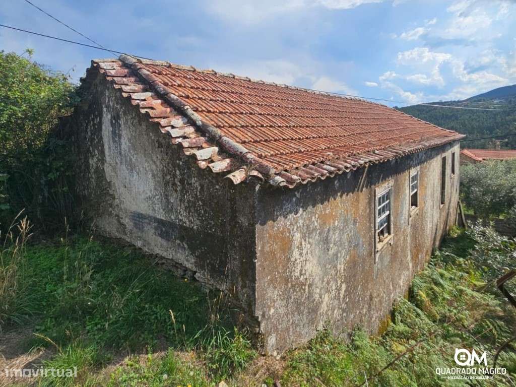 Uma casa por reinventar, 1.827 m² para sonhar, descubra este imóvel!-27