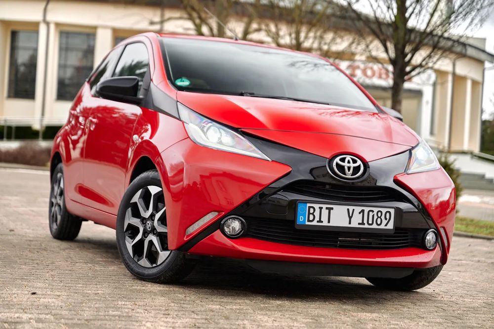 Toyota Aygo II x-play Edition S+ 2016