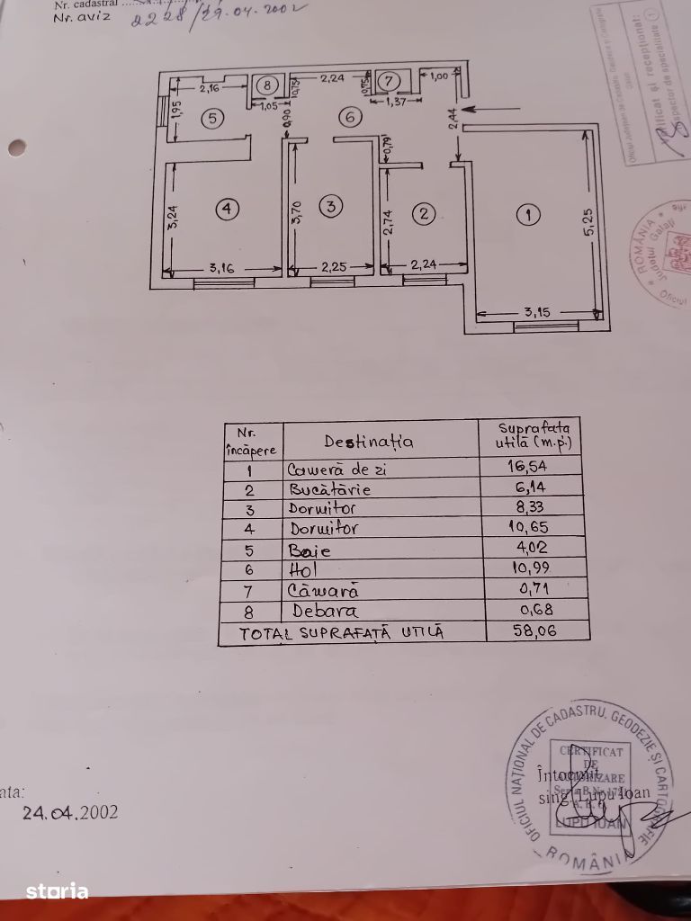 Vanzare Apartament 3 camere, Decomandat, M.18