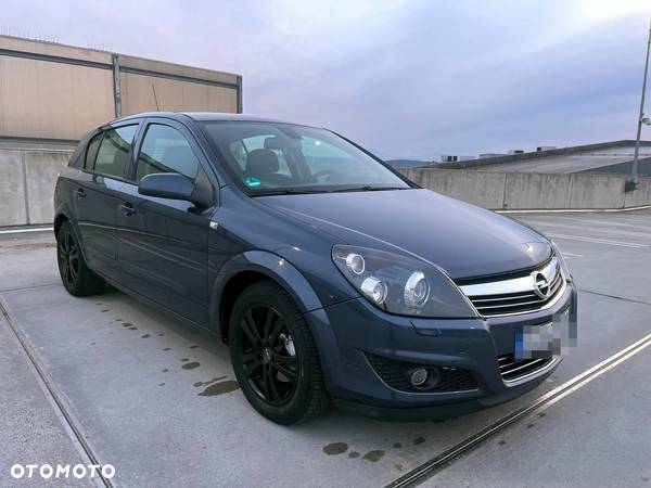 Opel Astra III 1.8 Cosmo - 1