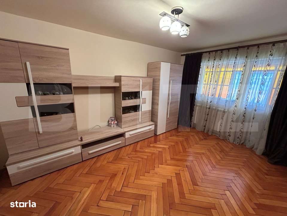Apartament decomandat cu 3 camere,2 bai, 70 mp, zona Cetate - Imagine principală: 3/8