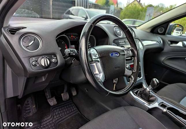 Ford Mondeo 2.0 TDCi Trend - 17