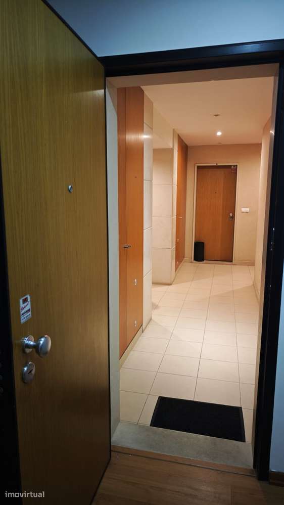 Apartamento T2 c/parqueamento em condomínio privado - Grande imagem: 4/47