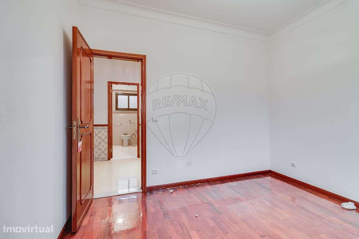 Moradia T8 para venda-21