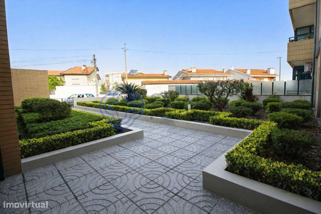 Apartamento T2 com Lugar de Garagem | Folgosa – Maia-18