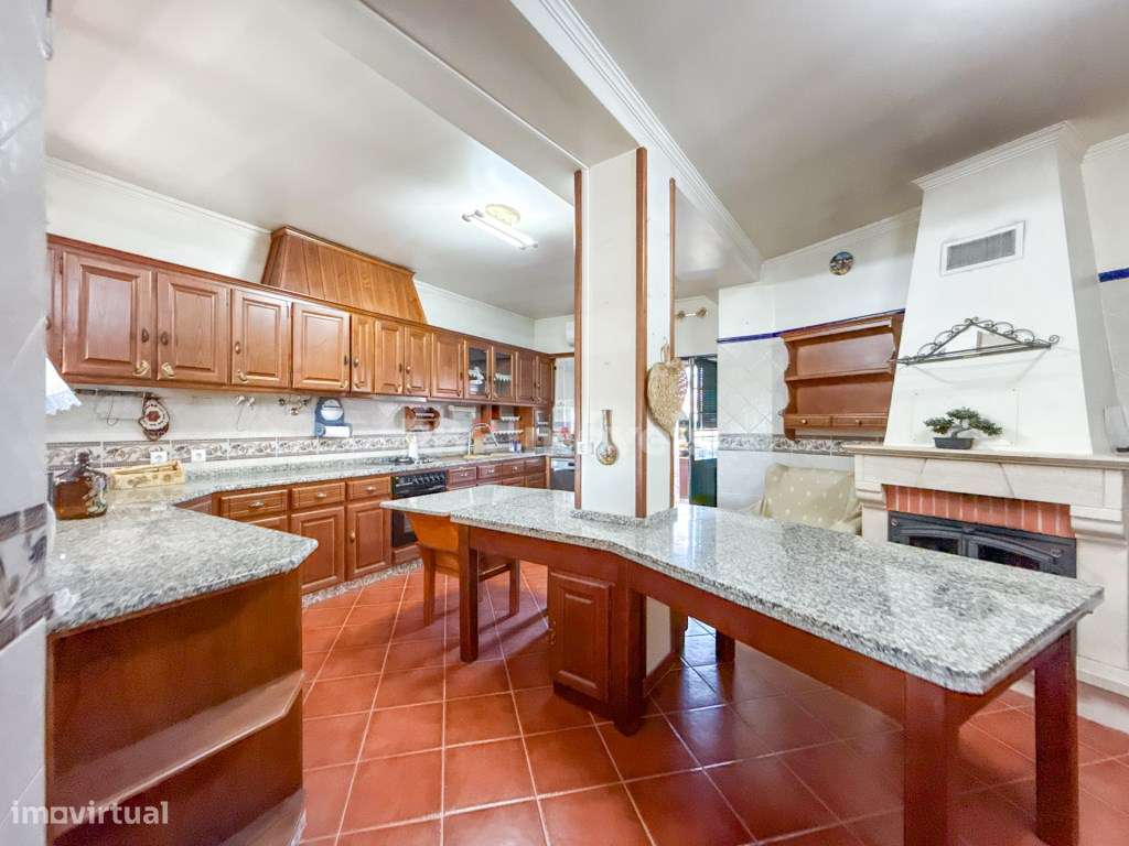 Moradia T2+1 com 2 pisos e garagem - Vila Nova de Paialvo, Tomar-0