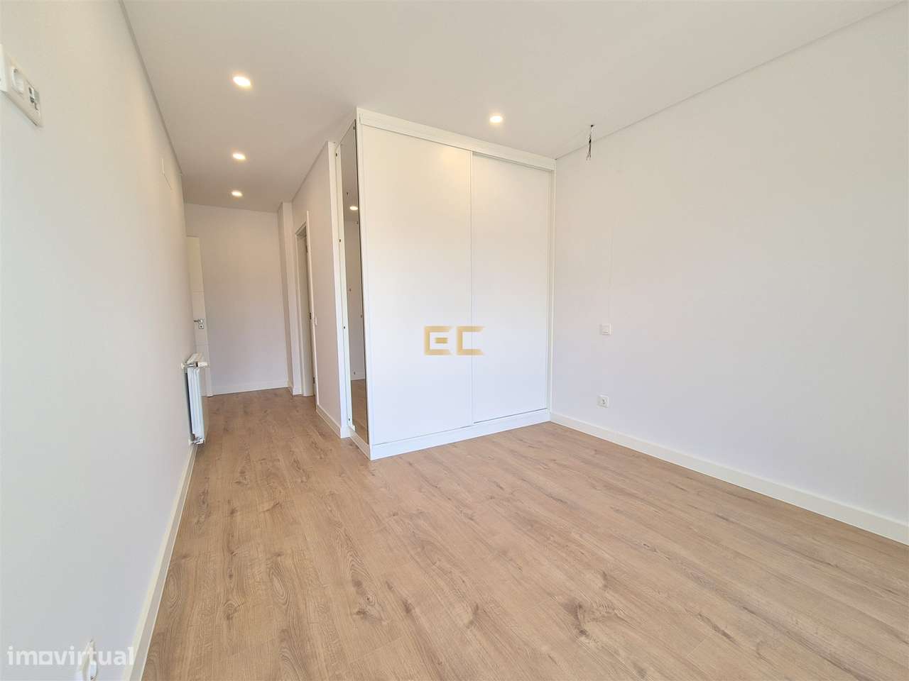 Apartamento T3 novo, com garagem, para venda na Figueira da Foz- Buarc-35