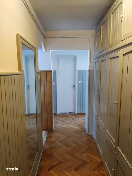 Dau in chirie apartament in Gricorescu zona semicentrala