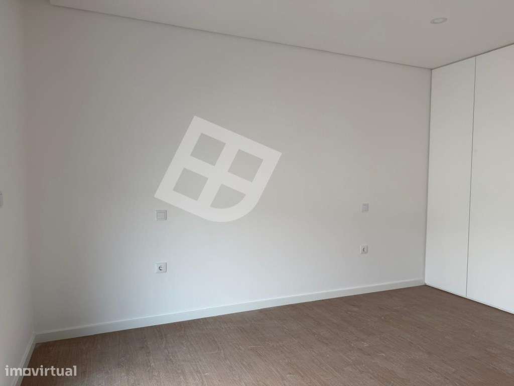 Apartamento T2 Novo c/ Varanda - Pronto Habitar | Esgueira-14