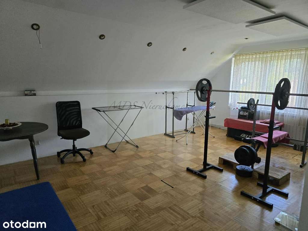 dom z dużą działką-11