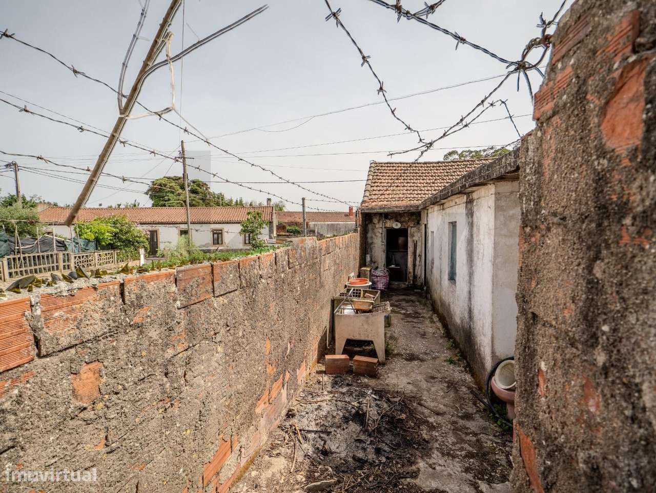 Moradia T1 para Recuperação na Dagorda, Cadaval — Oportunidade de Inve-8