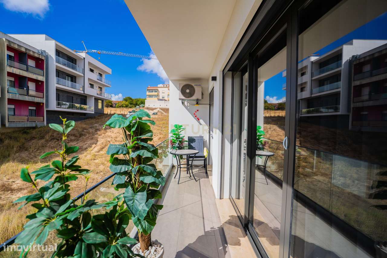 Apartamento T3 Semi-Novo em Caldas da Rainha | 2 Varandas | 2 Parqueam-16