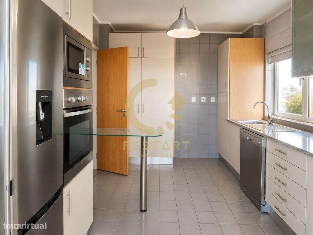 T2 Mobilado em Condomínio Fechado com Piscina | Vila Nova da Telha – M-11