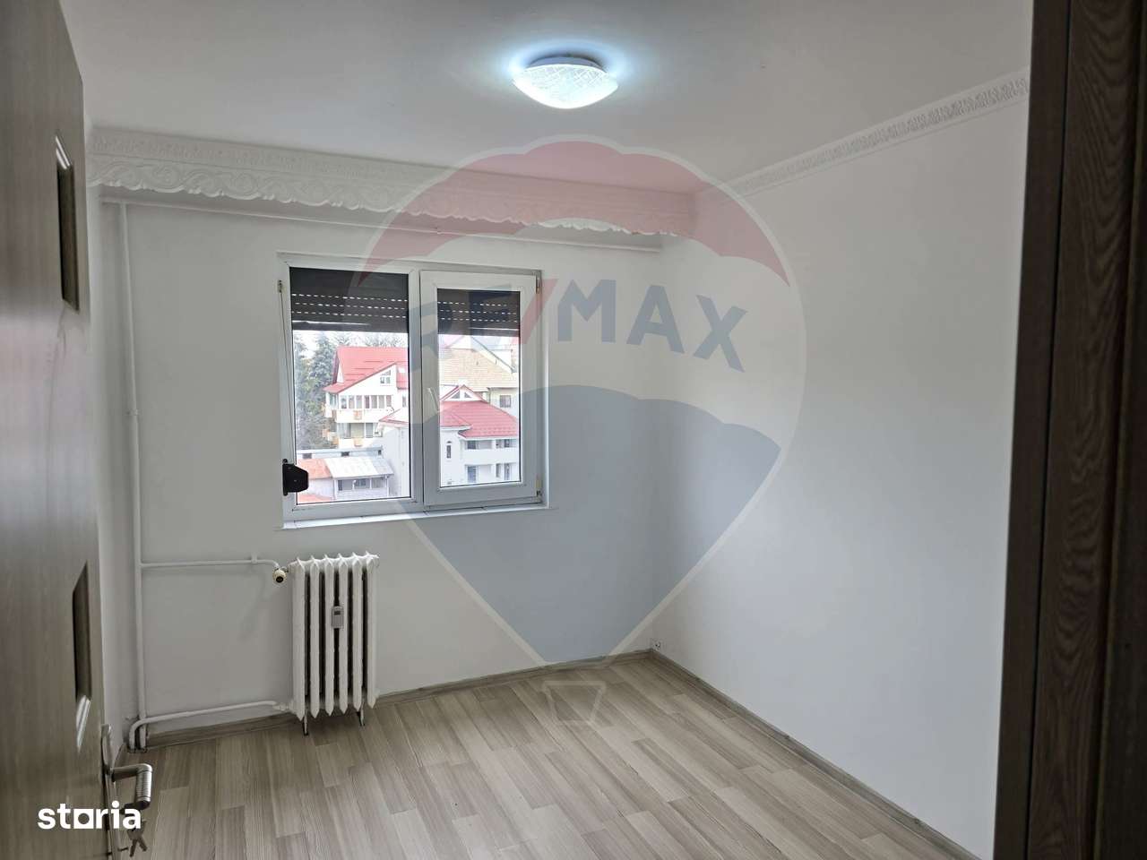 Apartament cu 3 camere de vânzare, strada Pictor Aman - Imagine principală: 3/8