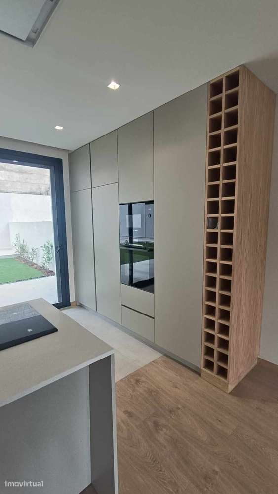 Moradia Nova T3 Gaveto ­+ Escritório em Palmeira, Braga - Grande imagem: 4/25