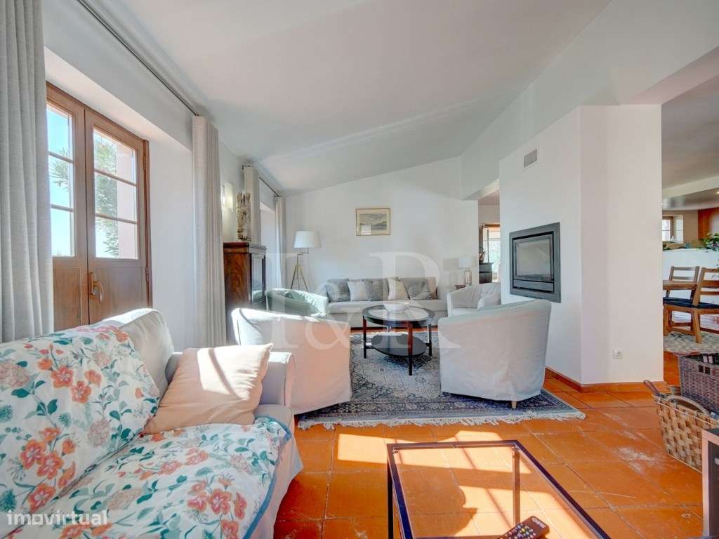 Moradia T2+3 com jardim e vista mar na Azóia, Sintra-19