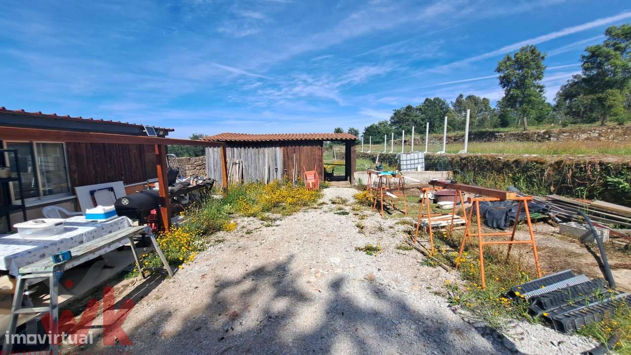 Pequena Quinta com casa pré-fabricada, mina, anexo-14