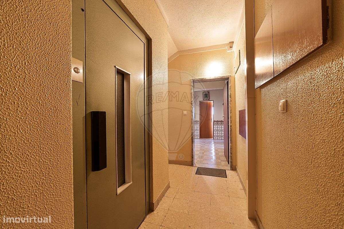 Apartamento T2 para venda na Cruz de Pau, Amora.-25