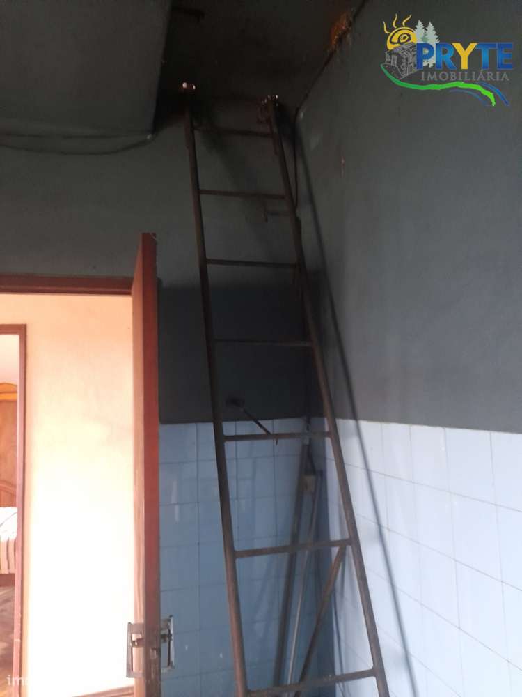 Moradia de tipologia T2 situada a 5 minutos da Vila da Sertã-44