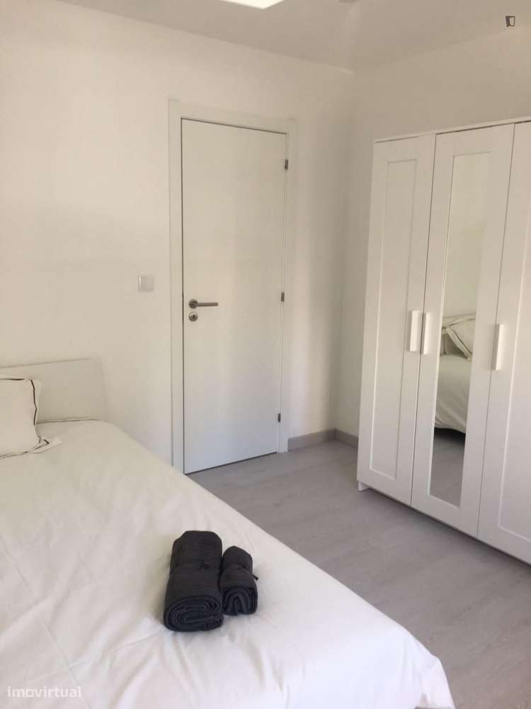 Quarto - localizado em Carcavelos Lisbon - Grande imagem: 4/12