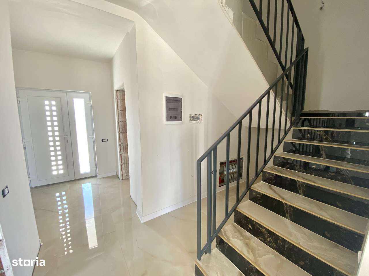 Dezvoltator: Duplex Modern cu 5 camere si 3 bai in Remetea Mare-11