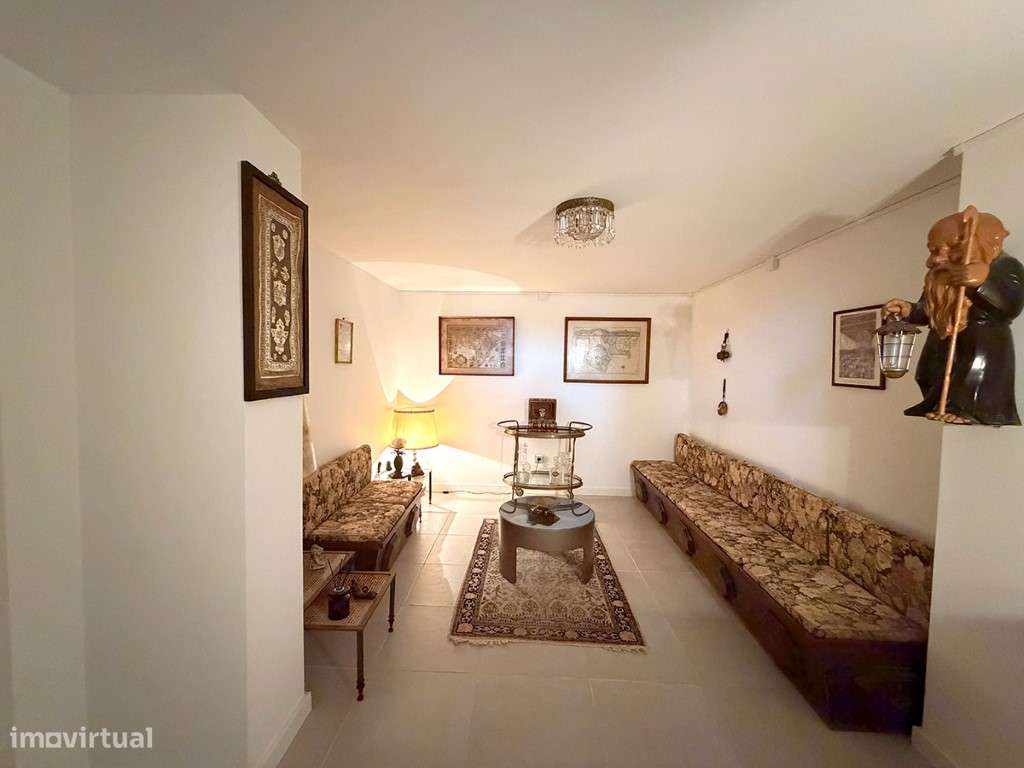 Moradia T4+1 moderna à venda em Picheleiros, Azeitão-15