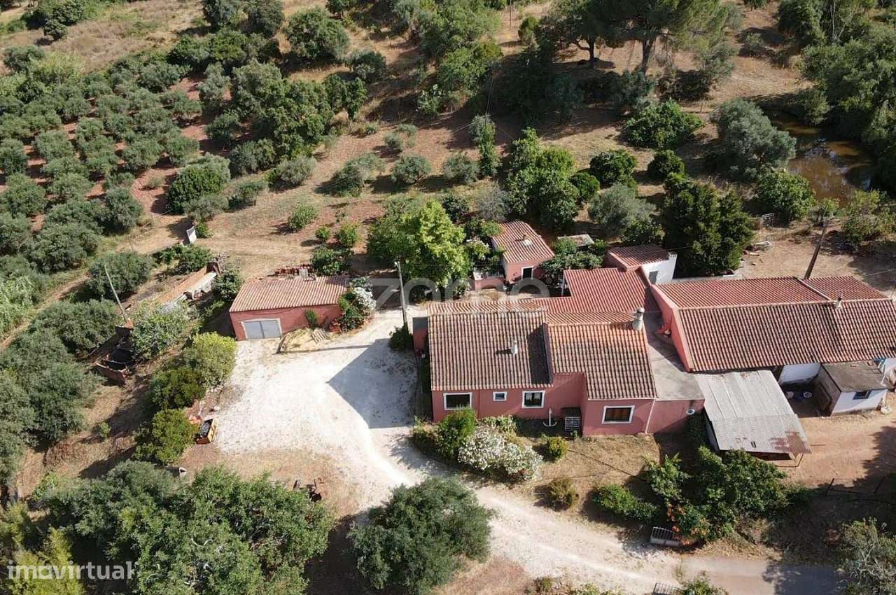 Fantástica Quinta + Comércio em Alte, inserida num lote c/ 6.850m2 - Grande imagem: 2/60